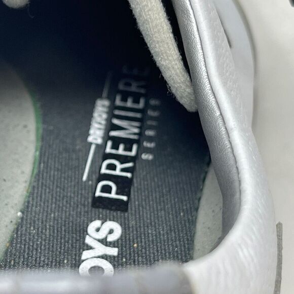 Athletic_Shoes
